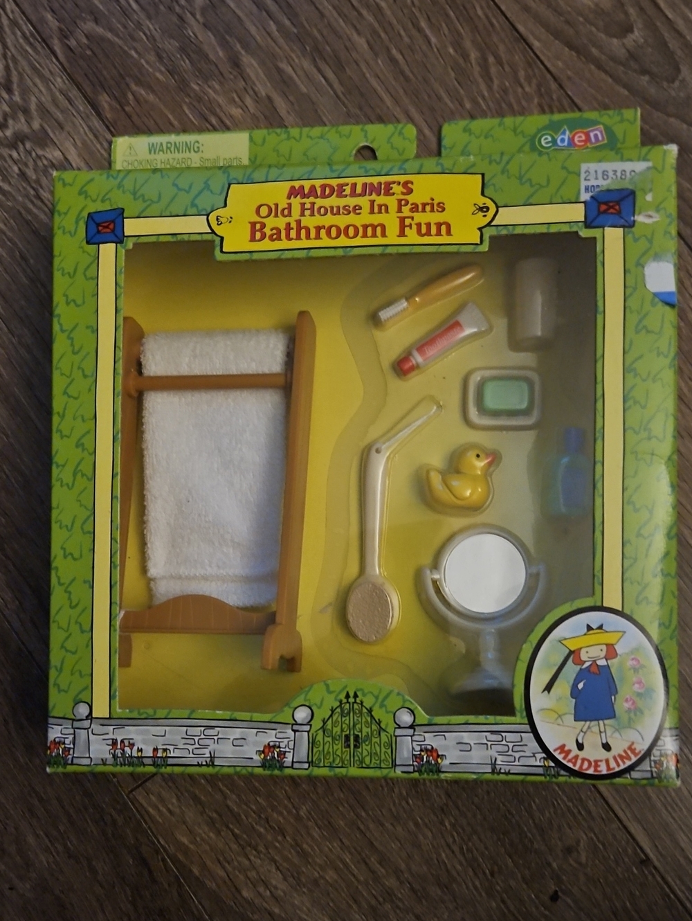Madeline Bathroom Fun Playset - Yellow & White